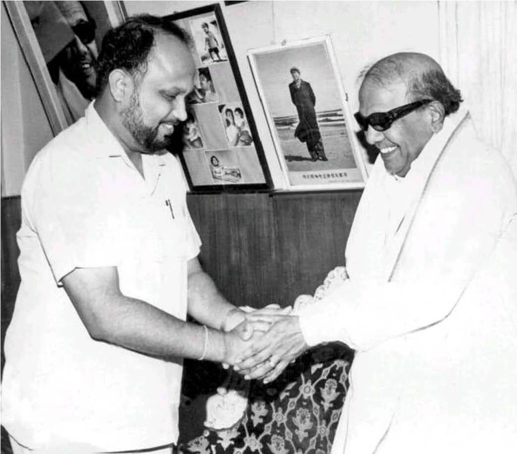 அசாம் மாநில முதலமைச்சருடன் கலைஞர்